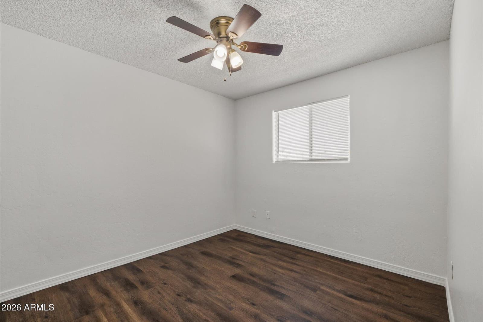 4615 N 39th Avenue 19, Phoenix, AZ 85019 — photo 14 of 20