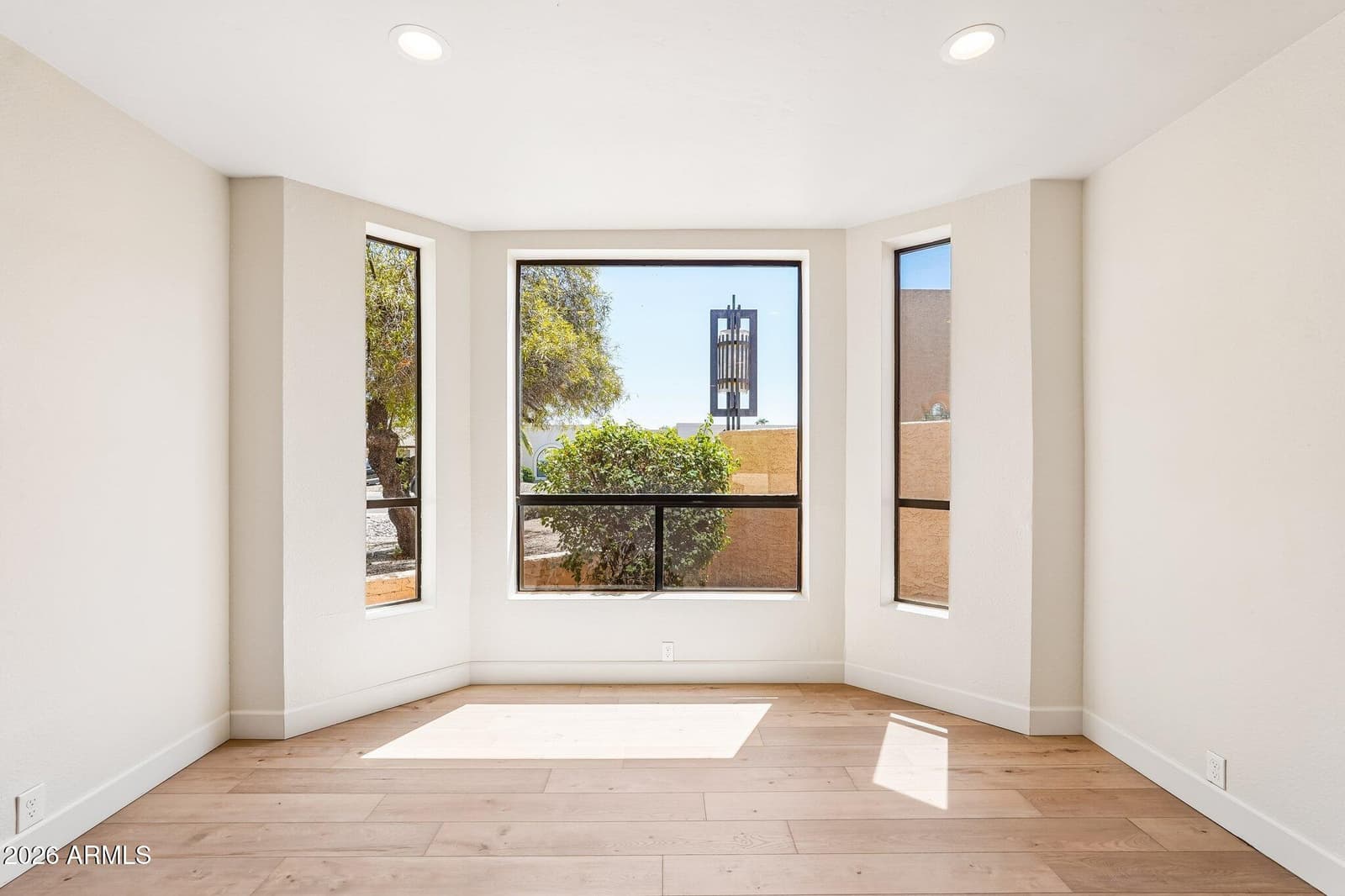 6716 E Beverly Lane, Scottsdale, AZ 85254 — photo 11 of 37