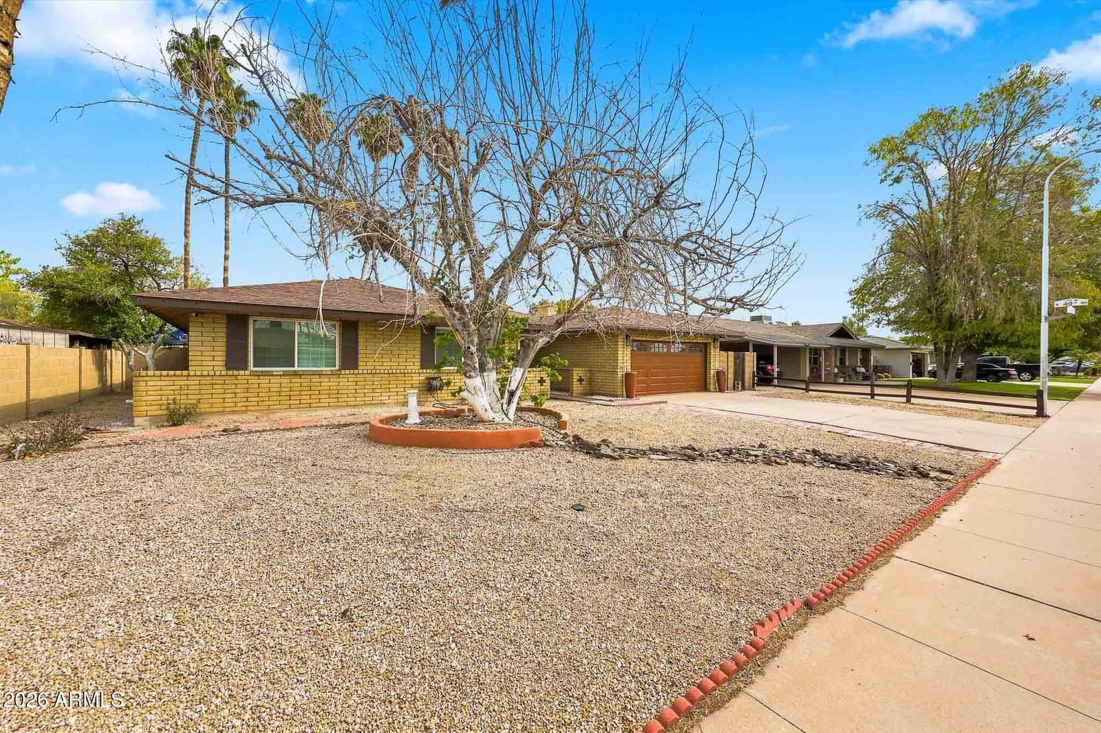 4002 W Augusta Avenue, Phoenix, AZ 85051 — photo 4 of 61