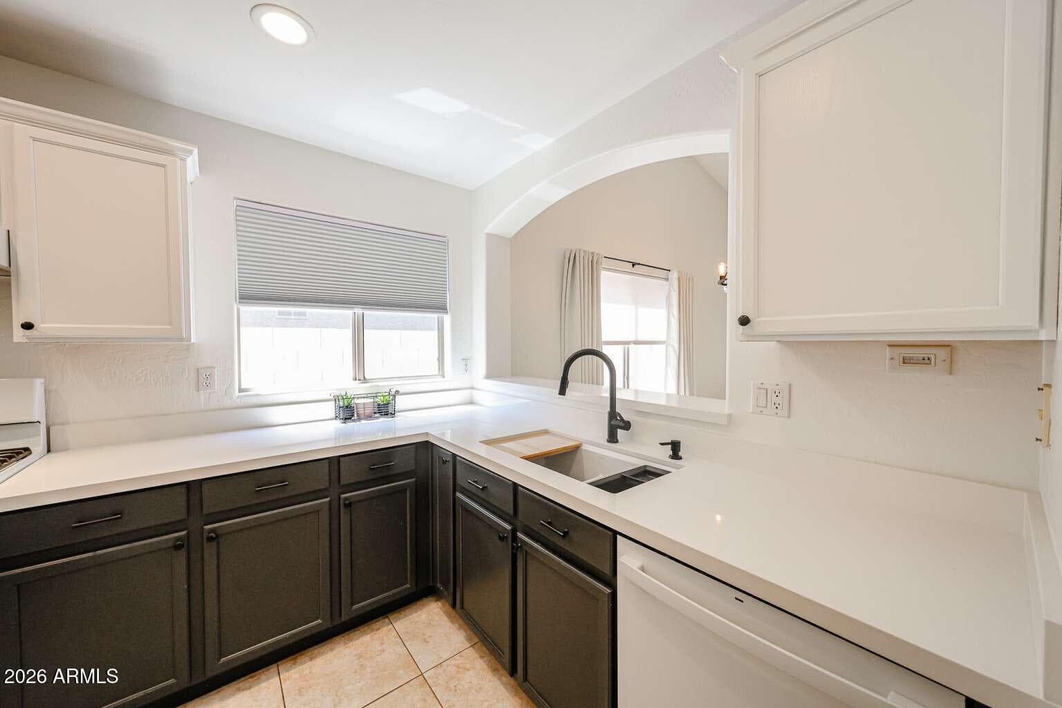 4746 E Woburn Lane, Cave Creek, AZ 85331 — photo 11 of 44
