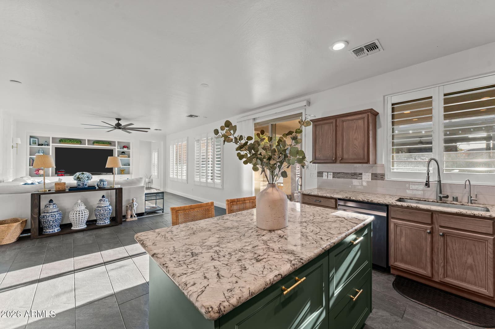 3570 S Tower Avenue, Chandler, AZ 85286 — photo 8 of 52