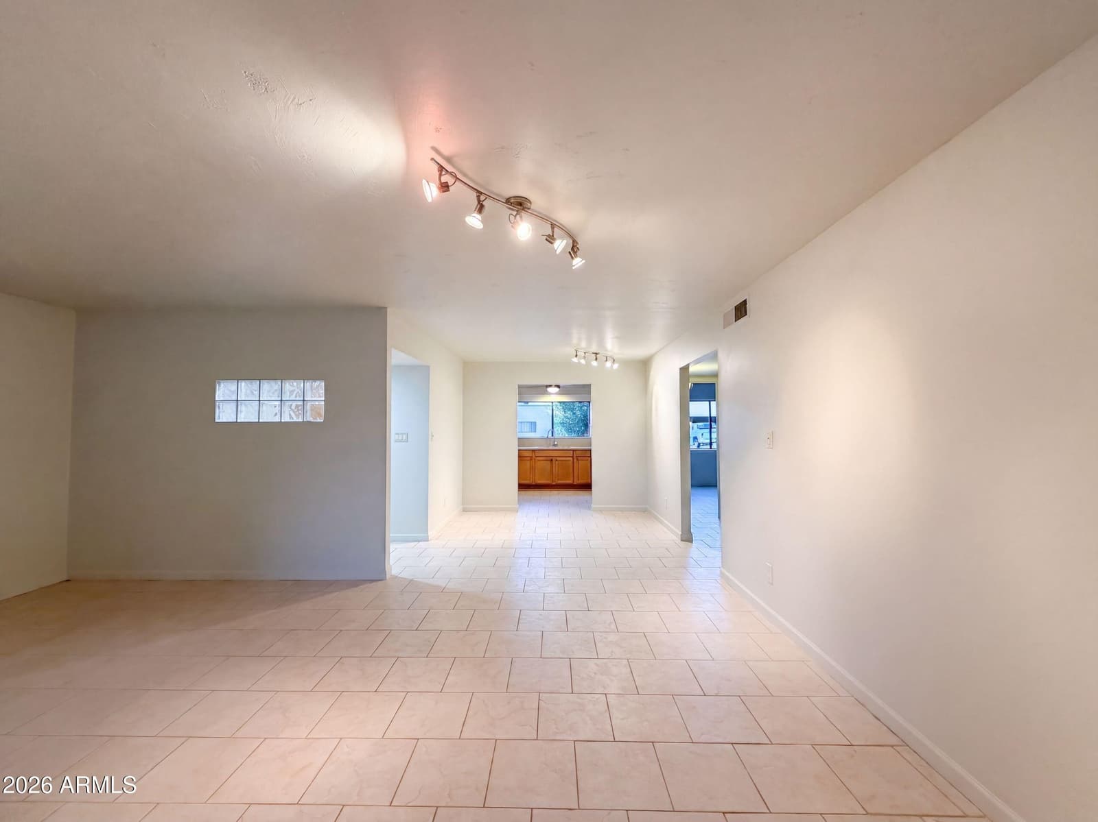 7700 E Meadowbrook Avenue, Scottsdale, AZ 85251 — photo 8 of 22