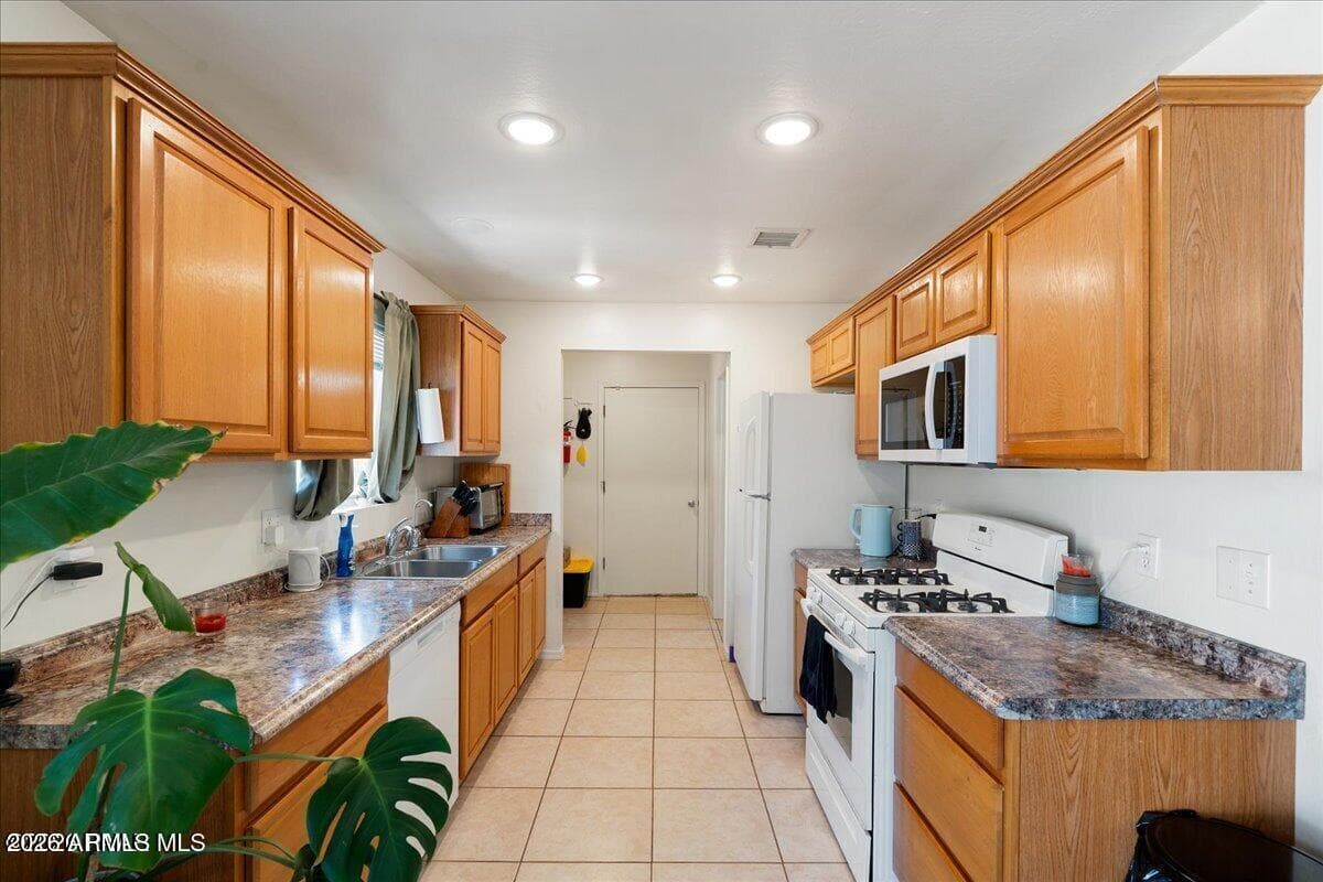 5291 N Robert Road, Prescott Valley, AZ 86314 — photo 10 of 31