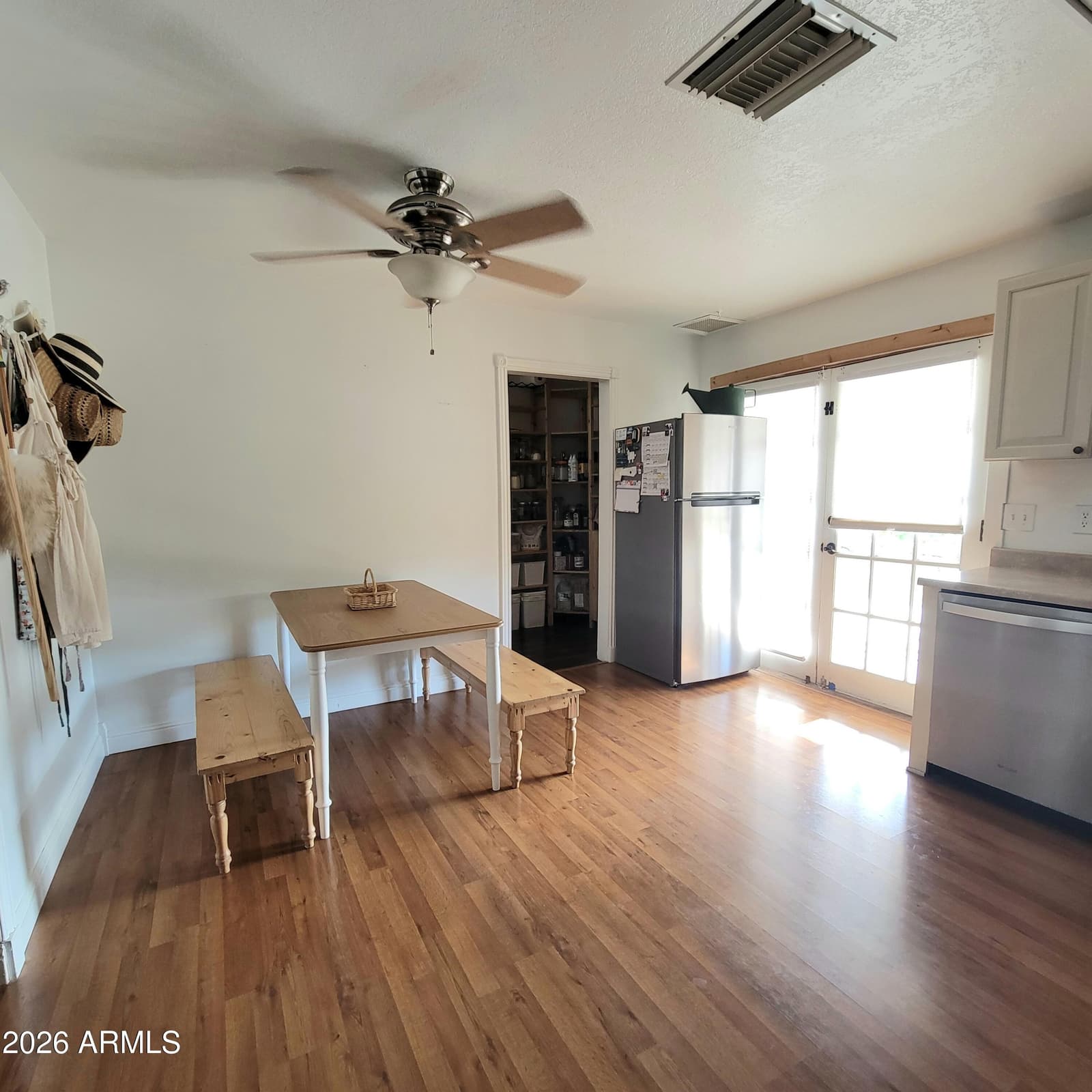 18014 N 31st Drive, Phoenix, AZ 85053 — photo 6 of 10