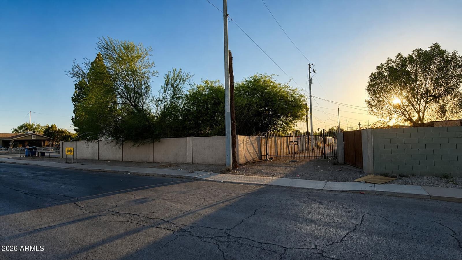 2902 W Pierce Street, Phoenix, AZ 85009 — photo 14 of 54