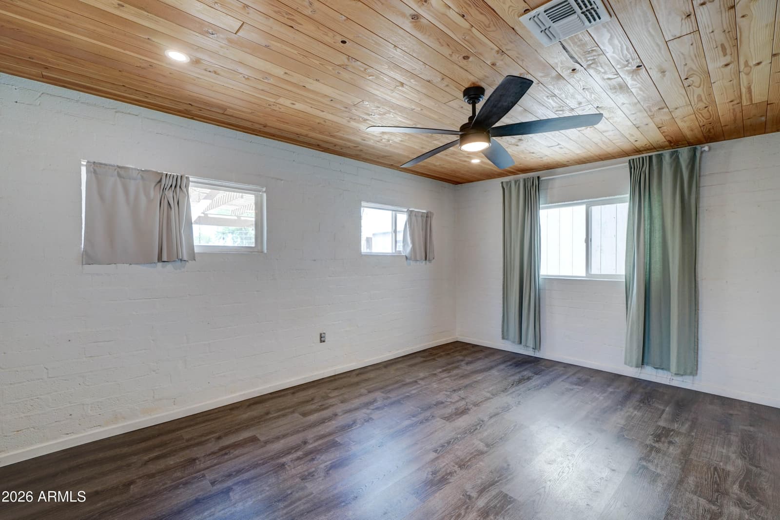 2033 N 22nd Place, Phoenix, AZ 85006 — photo 12 of 25