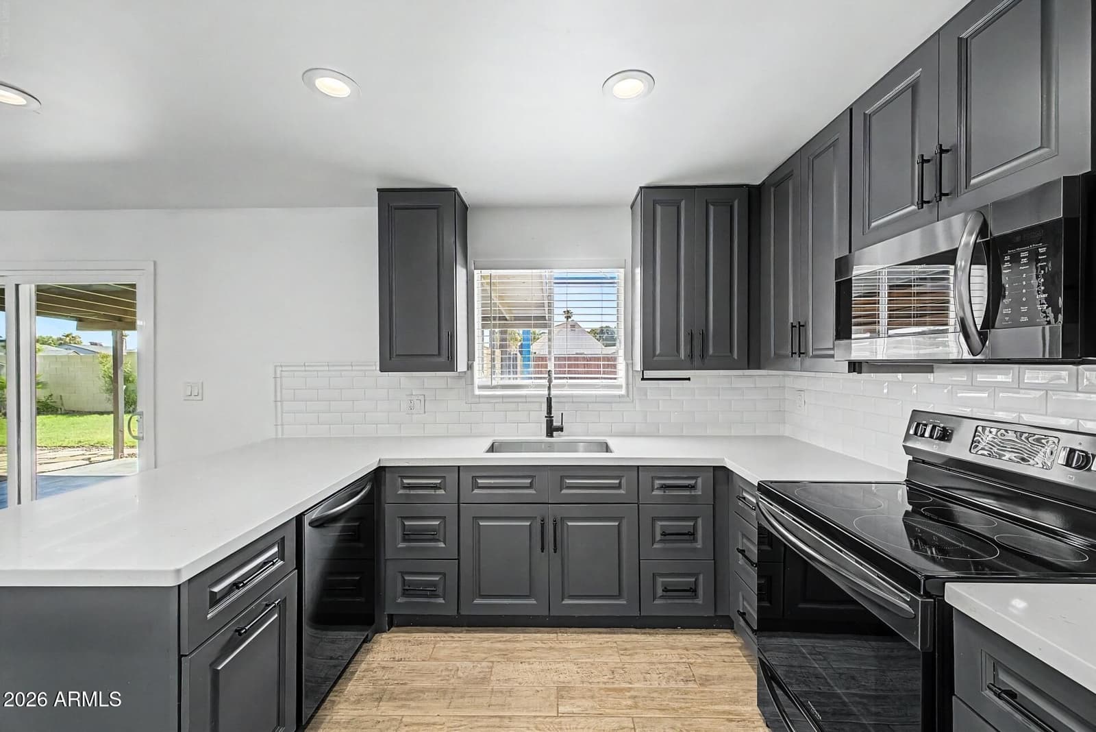 5813 S College Avenue, Tempe, AZ 85283 — photo 15 of 34