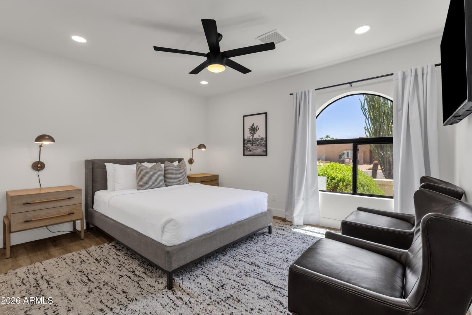 5712 E Windrose Drive, Scottsdale, AZ 85254 — photo 11 of 51