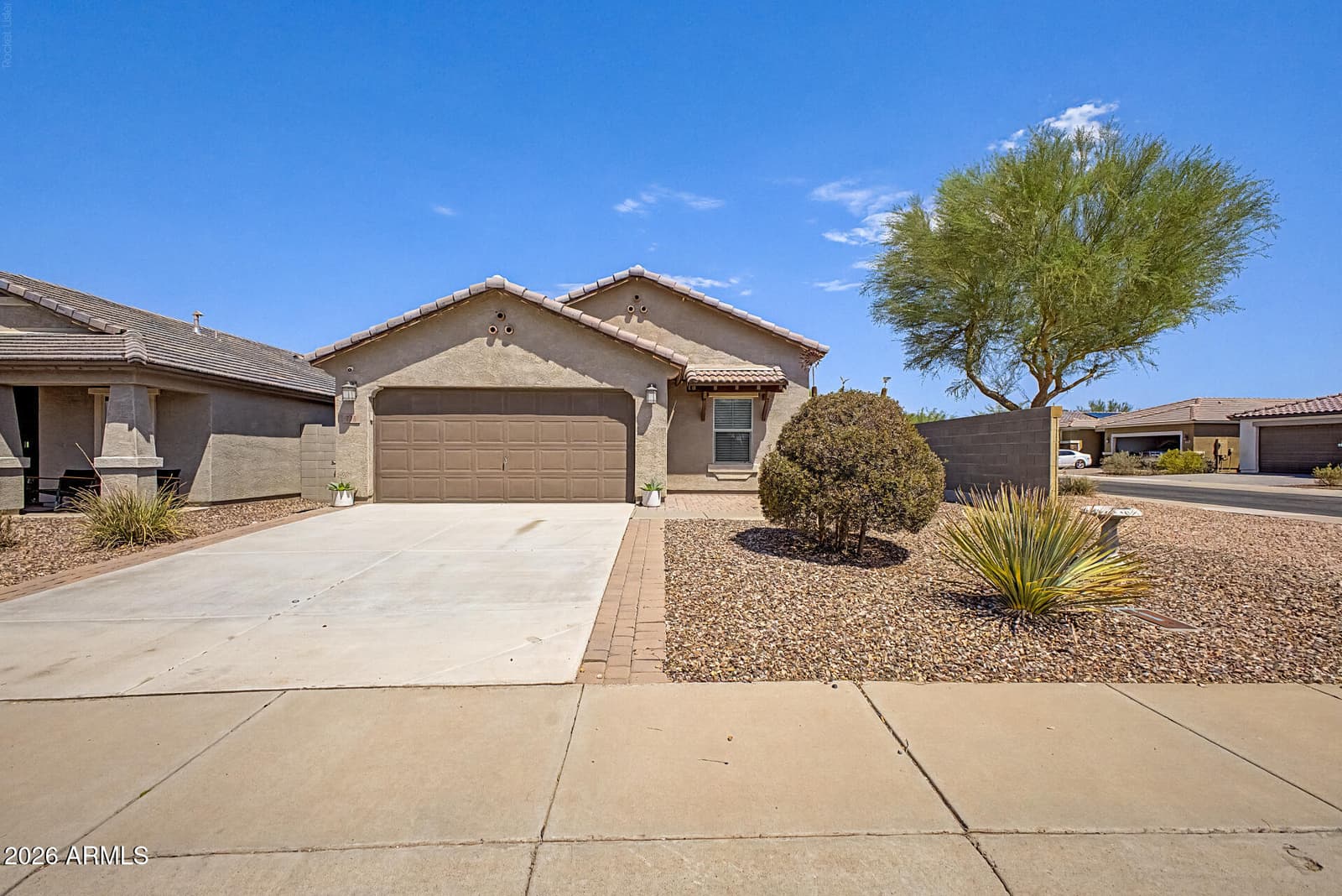 726 W Jardin Drive, Casa Grande, AZ 85122 — photo 3 of 32