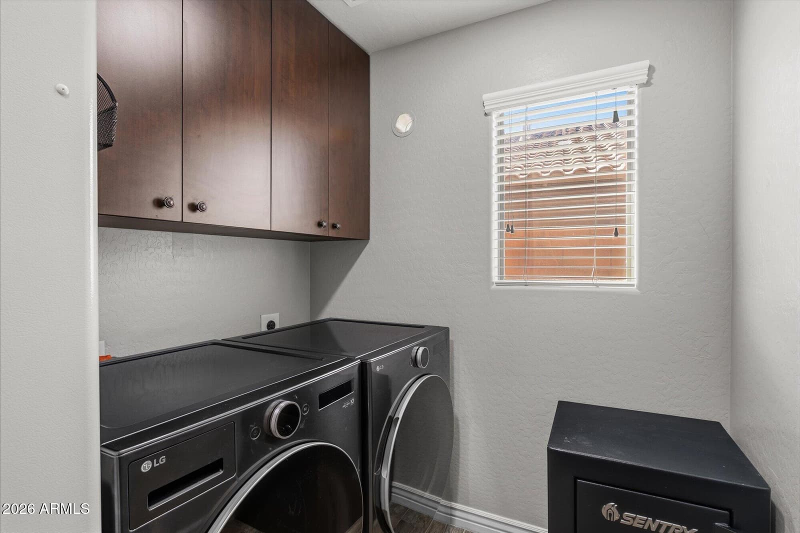 23306 N 40th Place, Phoenix, AZ 85050 — photo 33 of 45