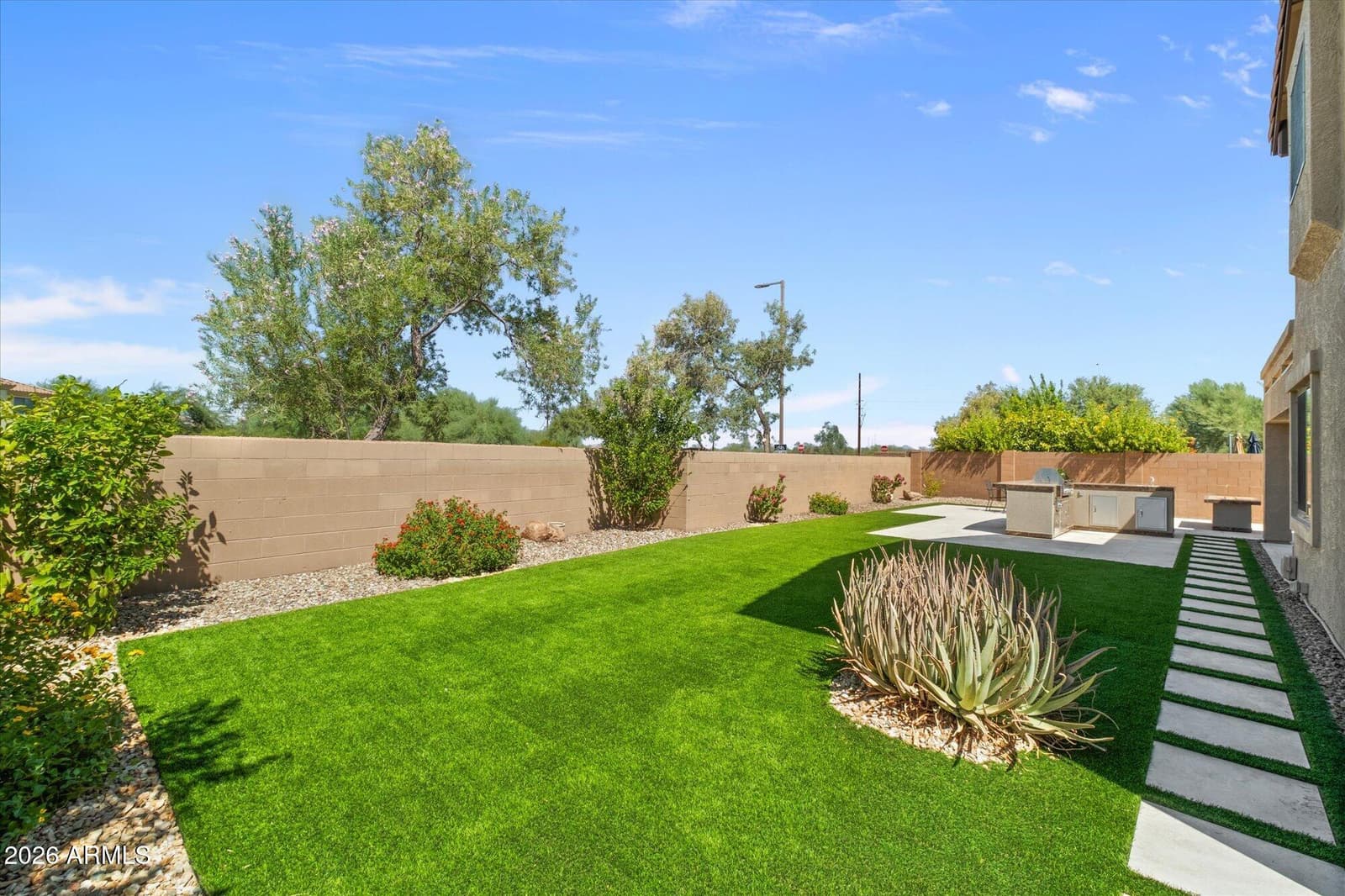 23306 N 40th Place, Phoenix, AZ 85050 — photo 2 of 45