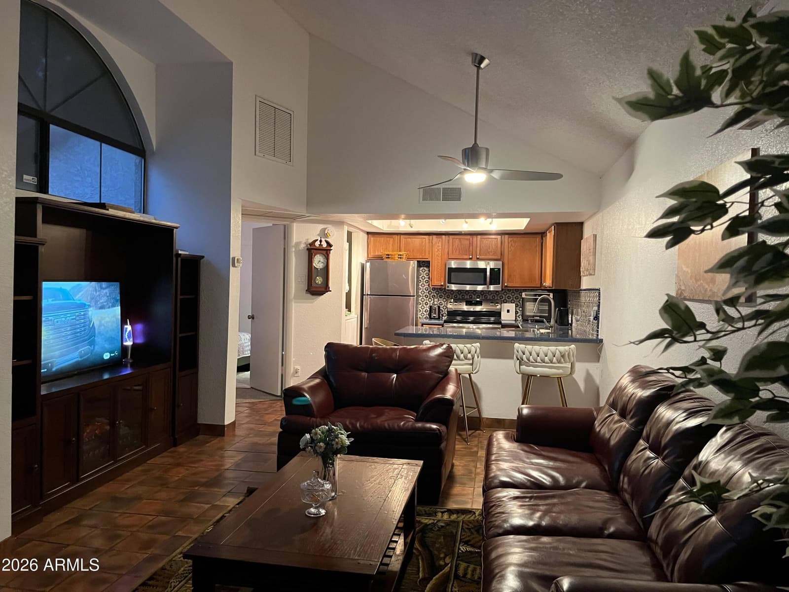 4545 N 67th Avenue N 2420, Phoenix, AZ 85033 — photo 3 of 7