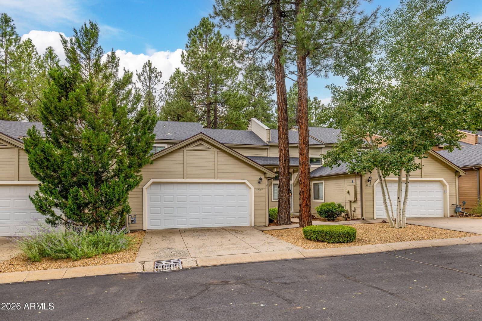 1797 W Camelot Drive, Flagstaff, AZ 86001 — photo 3 of 33