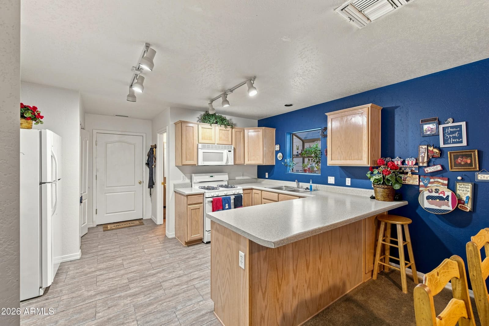 1797 W Camelot Drive, Flagstaff, AZ 86001 — photo 13 of 33
