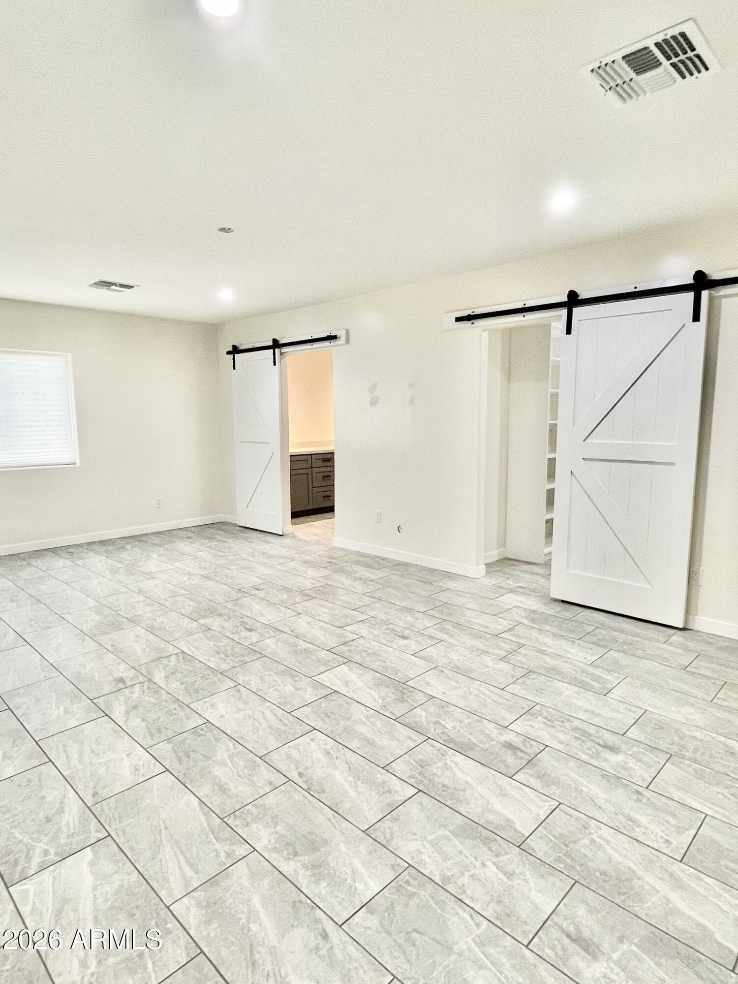 5211 N 8th Place, Phoenix, AZ 85014 — photo 11 of 39