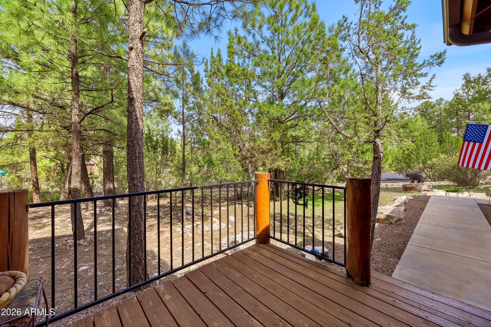 2253 Cross Country Road, Overgaard, AZ 85933 — photo 6 of 35