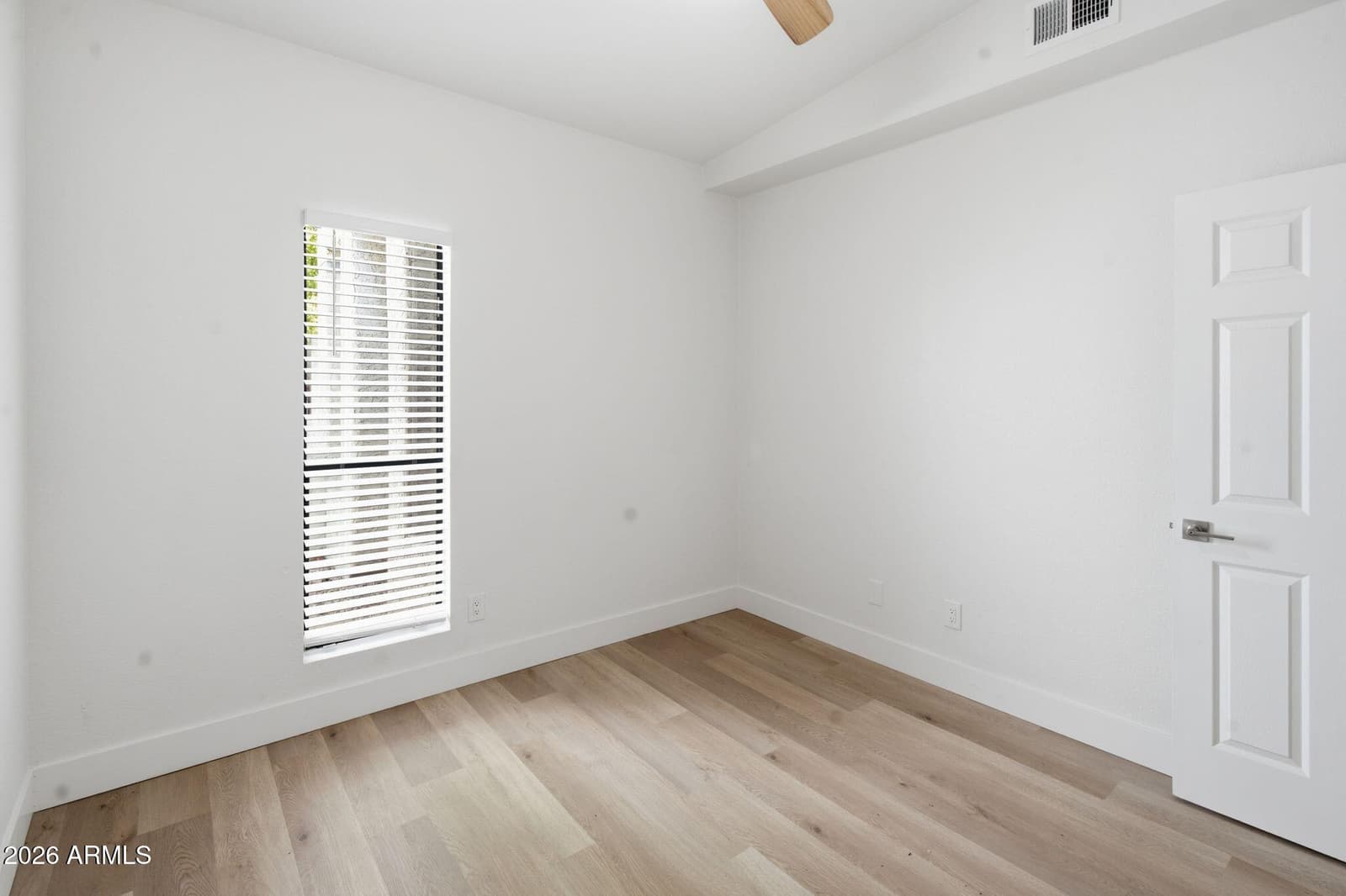 6230 N 33rd Avenue 103, Phoenix, AZ 85017 — photo 17 of 25