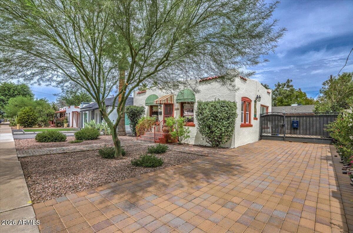 2305 N 8th Street, Phoenix, AZ 85006 — photo 2 of 57