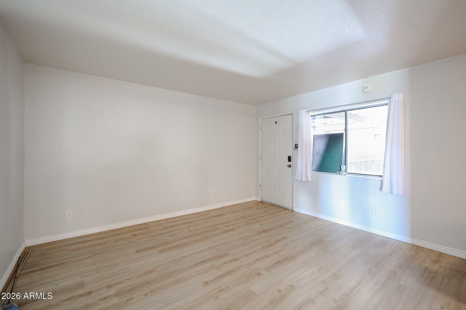 17 E Ruth Avenue 202, Phoenix, AZ 85020 — photo 3 of 19