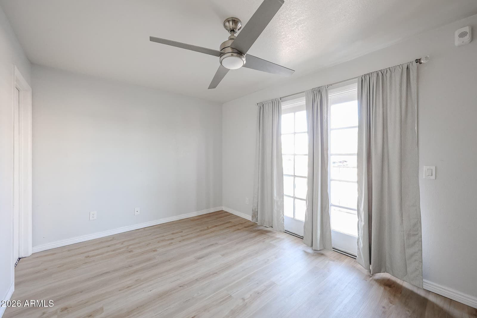 17 E Ruth Avenue 202, Phoenix, AZ 85020 — photo 10 of 19