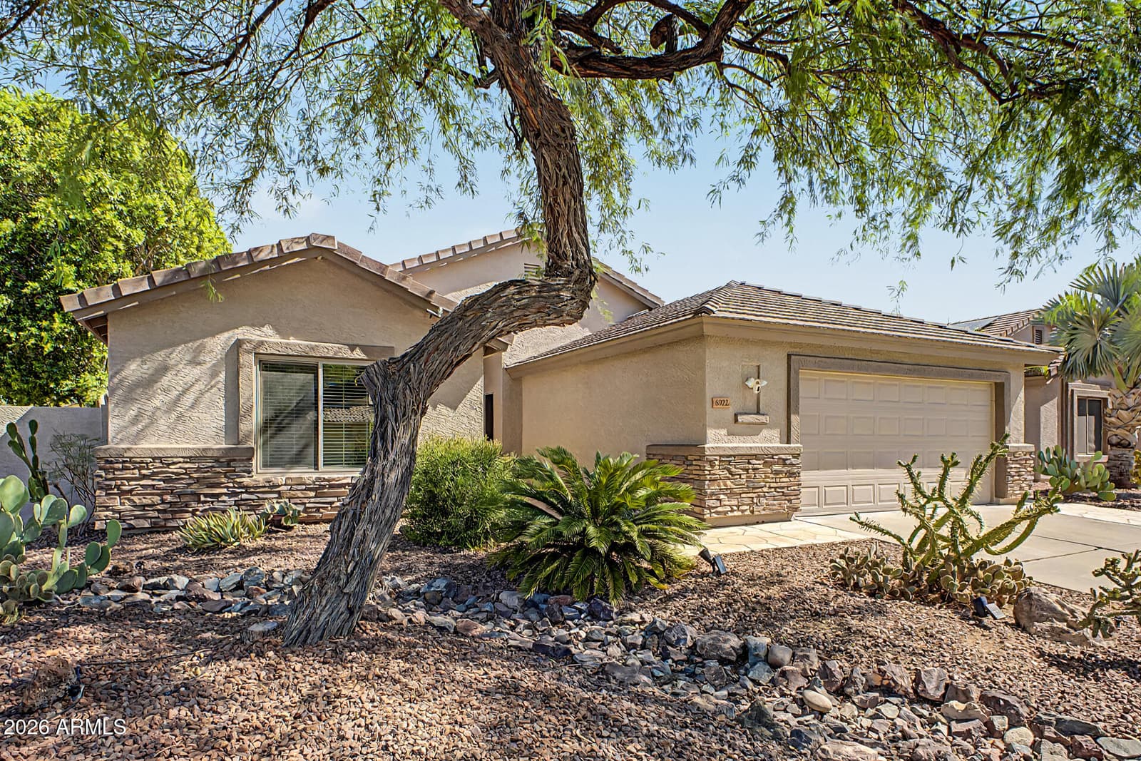 6922 W Monona Drive, Glendale, AZ 85308 — photo 4 of 34