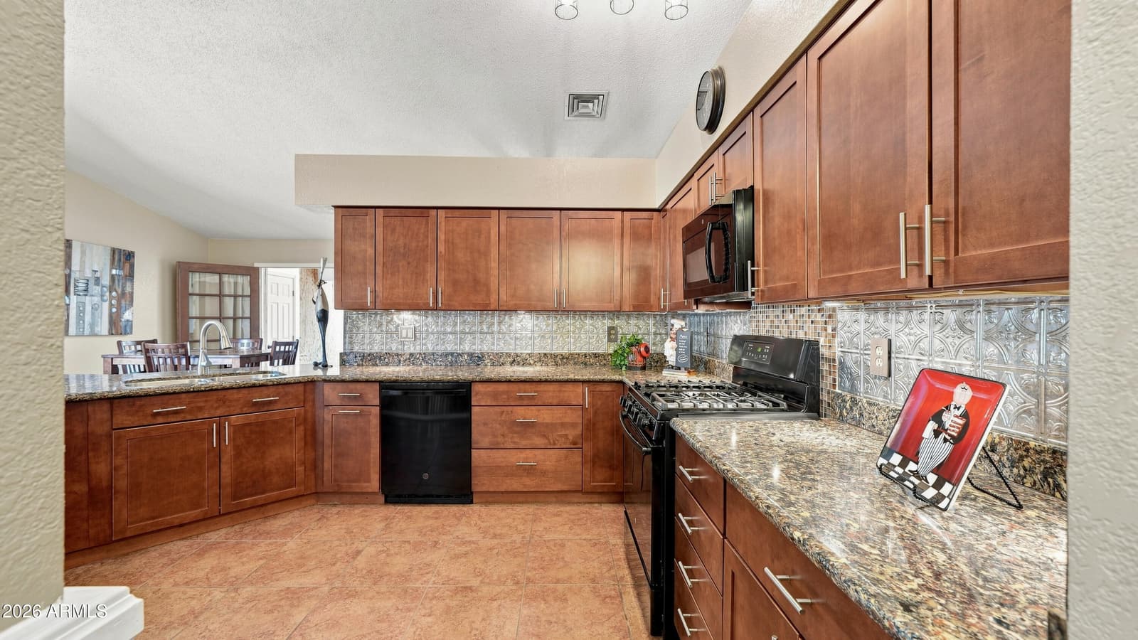 2037 Roselie Way, Sierra Vista, AZ 85635 — photo 12 of 55