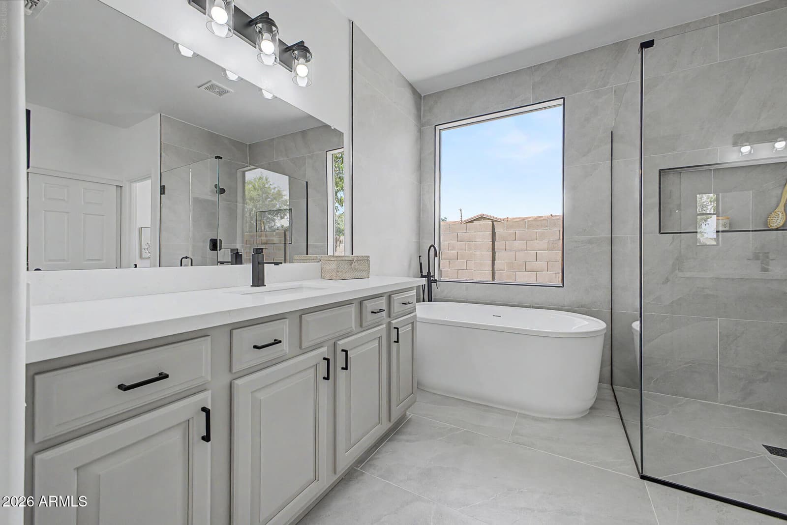 18082 N 167th Drive, Surprise, AZ 85374 — photo 14 of 36