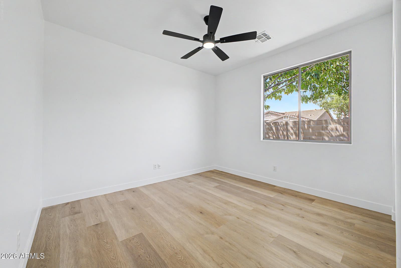 18082 N 167th Drive, Surprise, AZ 85374 — photo 17 of 36