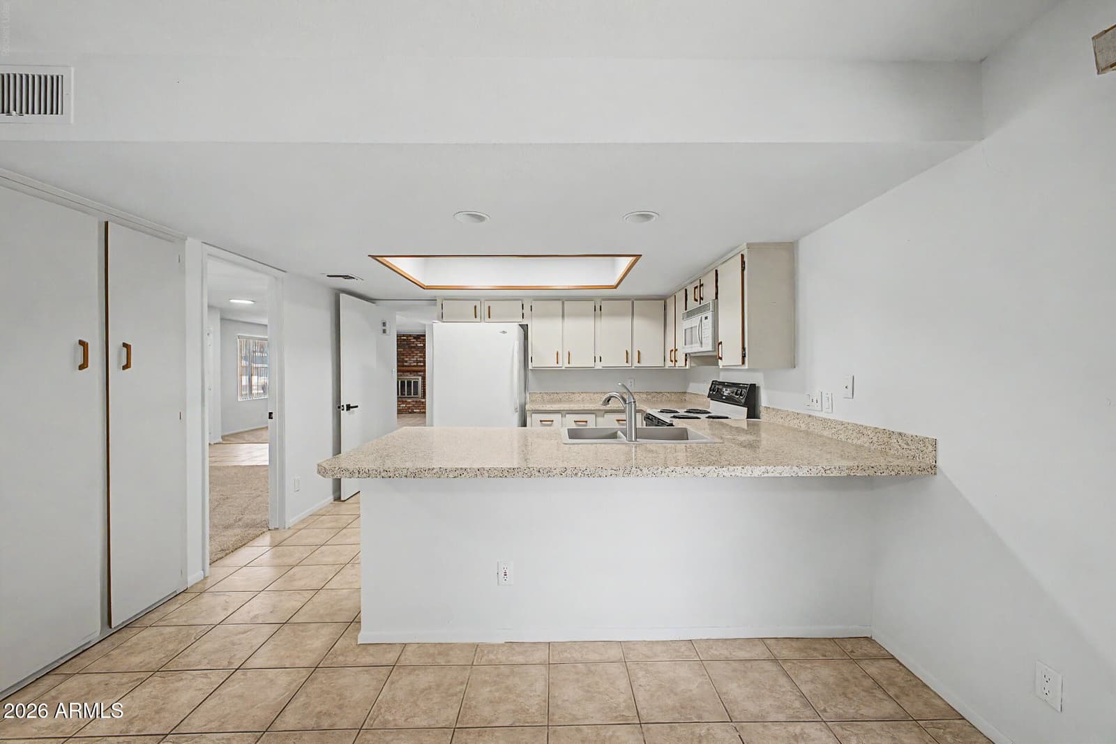 4827 E Paiute Street, Phoenix, AZ 85044 — photo 7 of 34