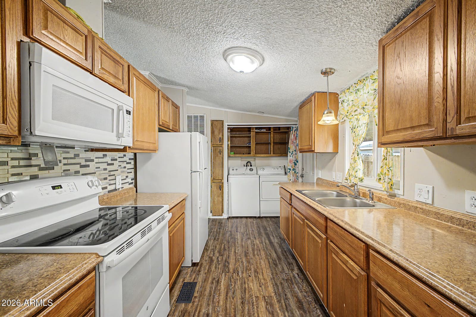 8601 N 103rd Avenue 162, Peoria, AZ 85345 — photo 2 of 26