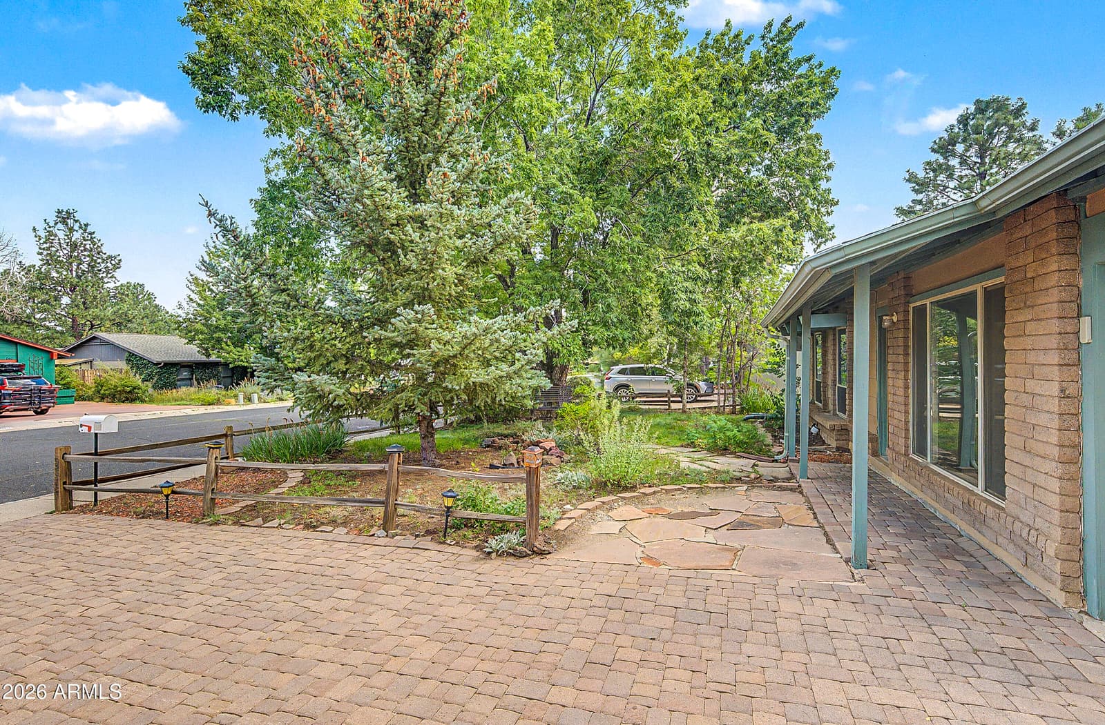 1055 N Manzanita Way, Flagstaff, AZ 86001 — photo 6 of 24