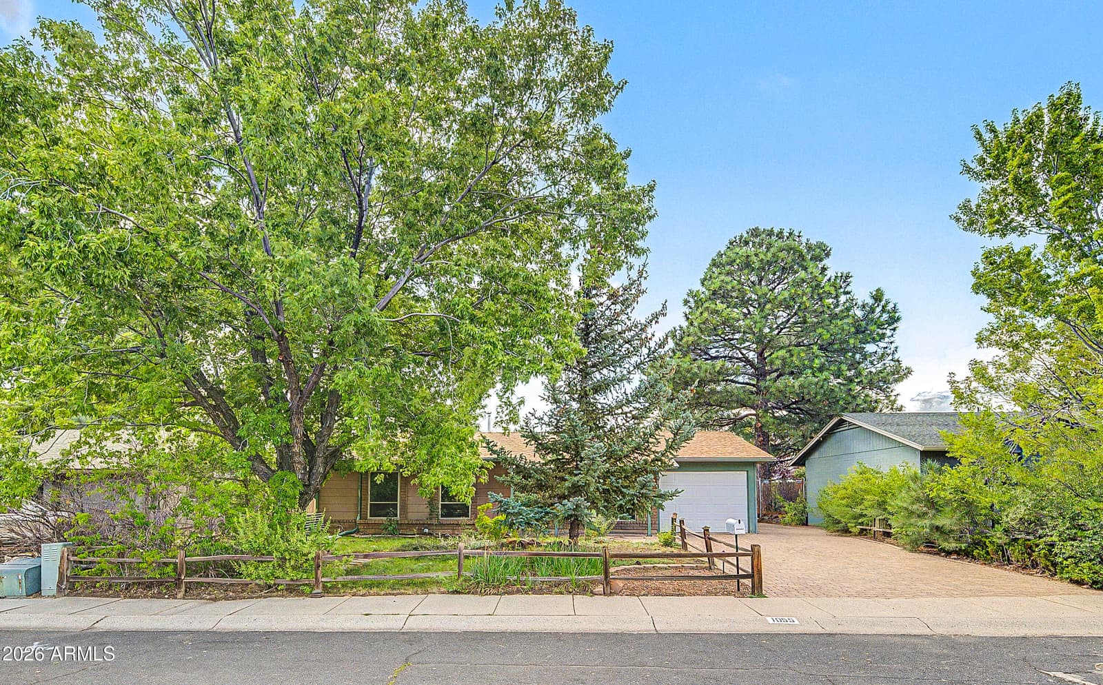1055 N Manzanita Way, Flagstaff, AZ 86001 — photo 2 of 24