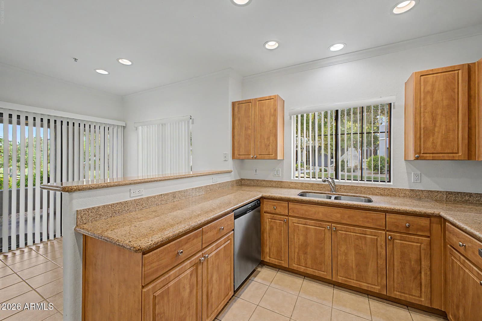 295 N Rural Road 142, Chandler, AZ 85226 — photo 10 of 26