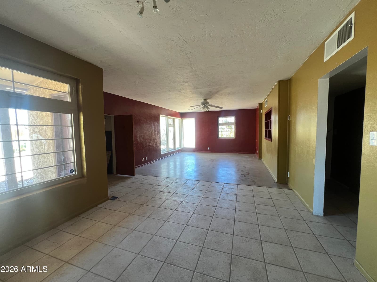 1201 E Desert Park Lane, Phoenix, AZ 85020 — photo 10 of 16