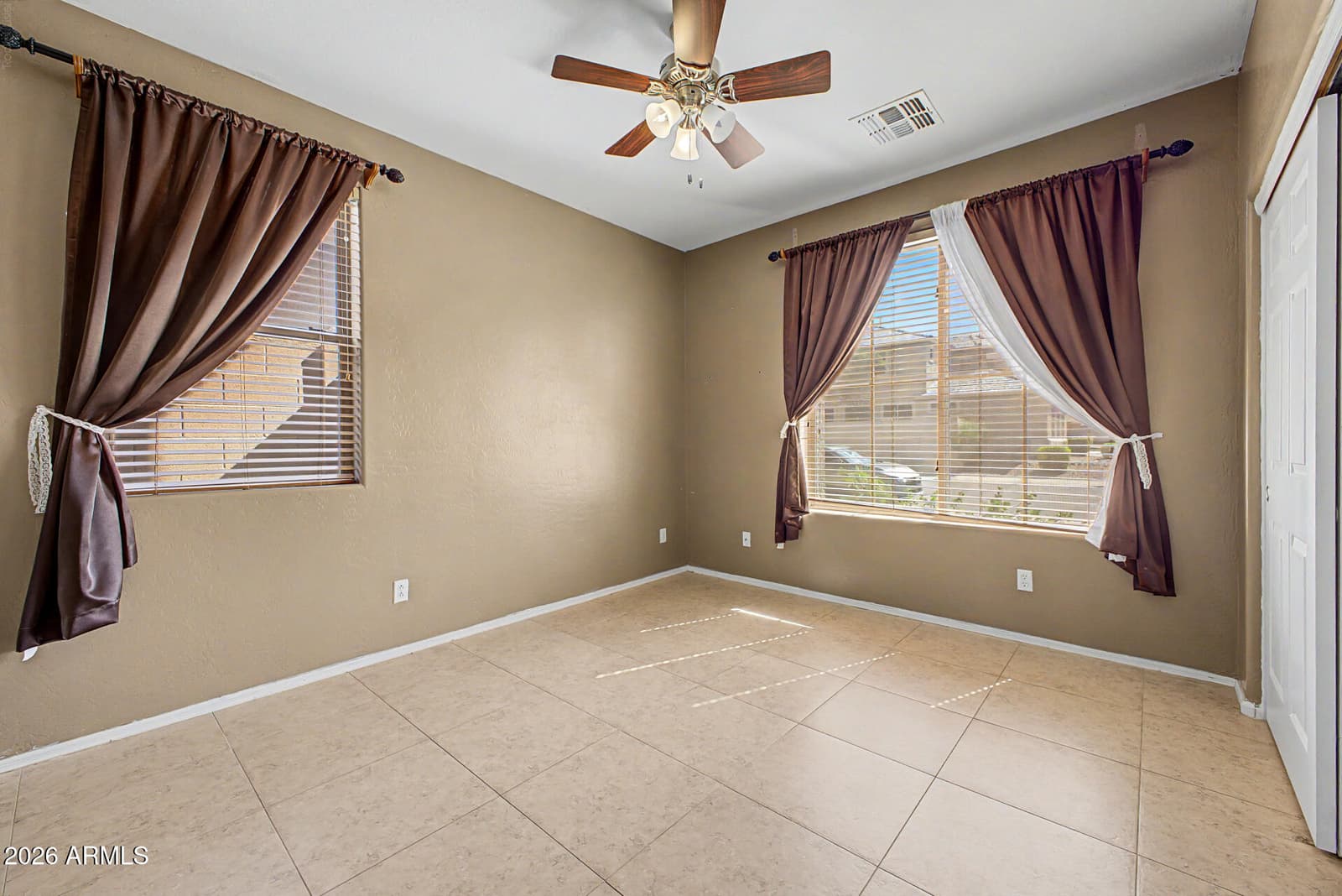 4052 S Emery, Mesa, AZ 85212 — photo 9 of 39
