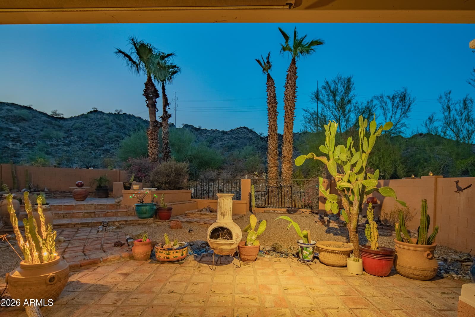 1054 E Shangri La Road, Phoenix, AZ 85020 — photo 27 of 35