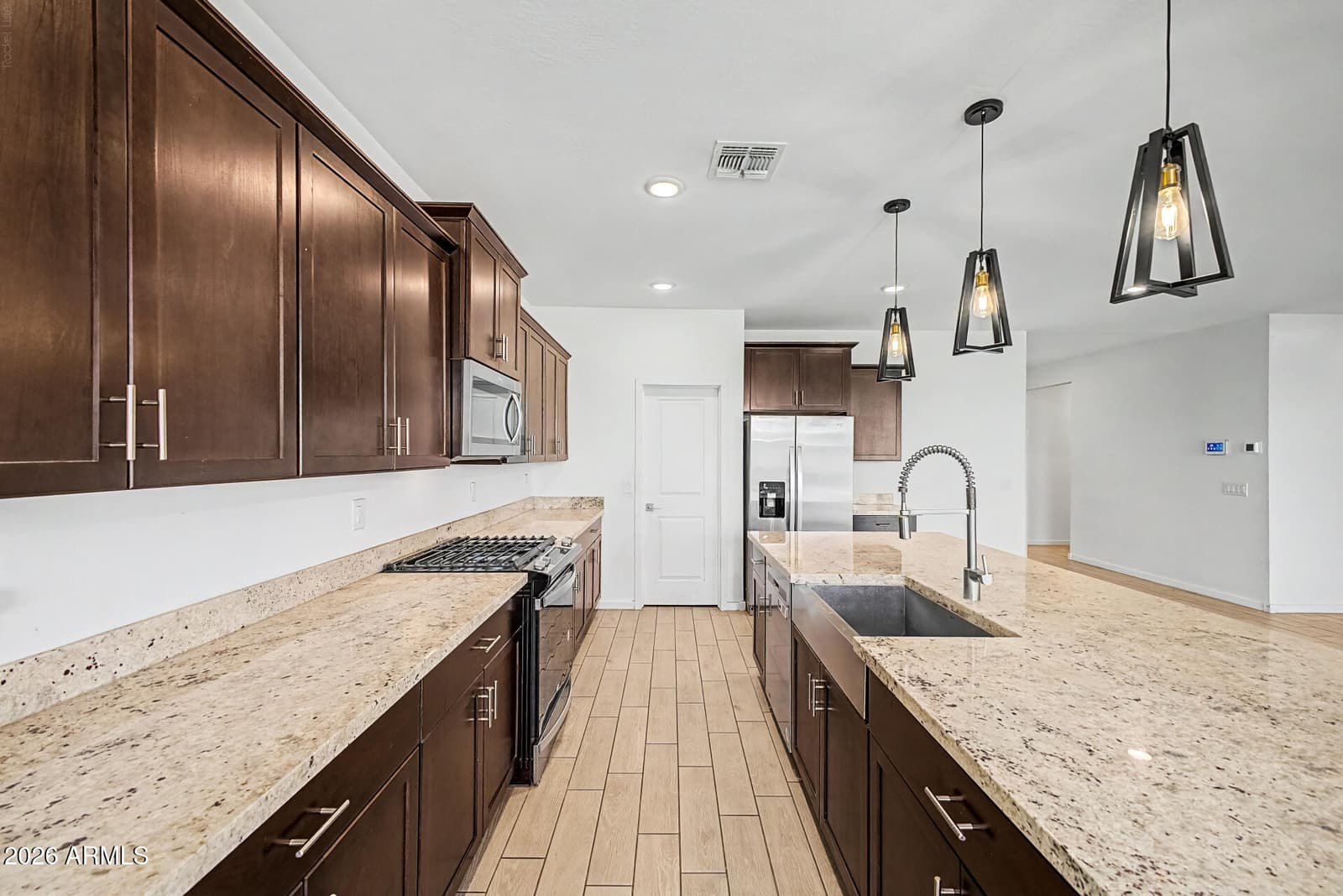 362 S San Vicente Lane, Casa Grande, AZ 85194 — photo 11 of 38
