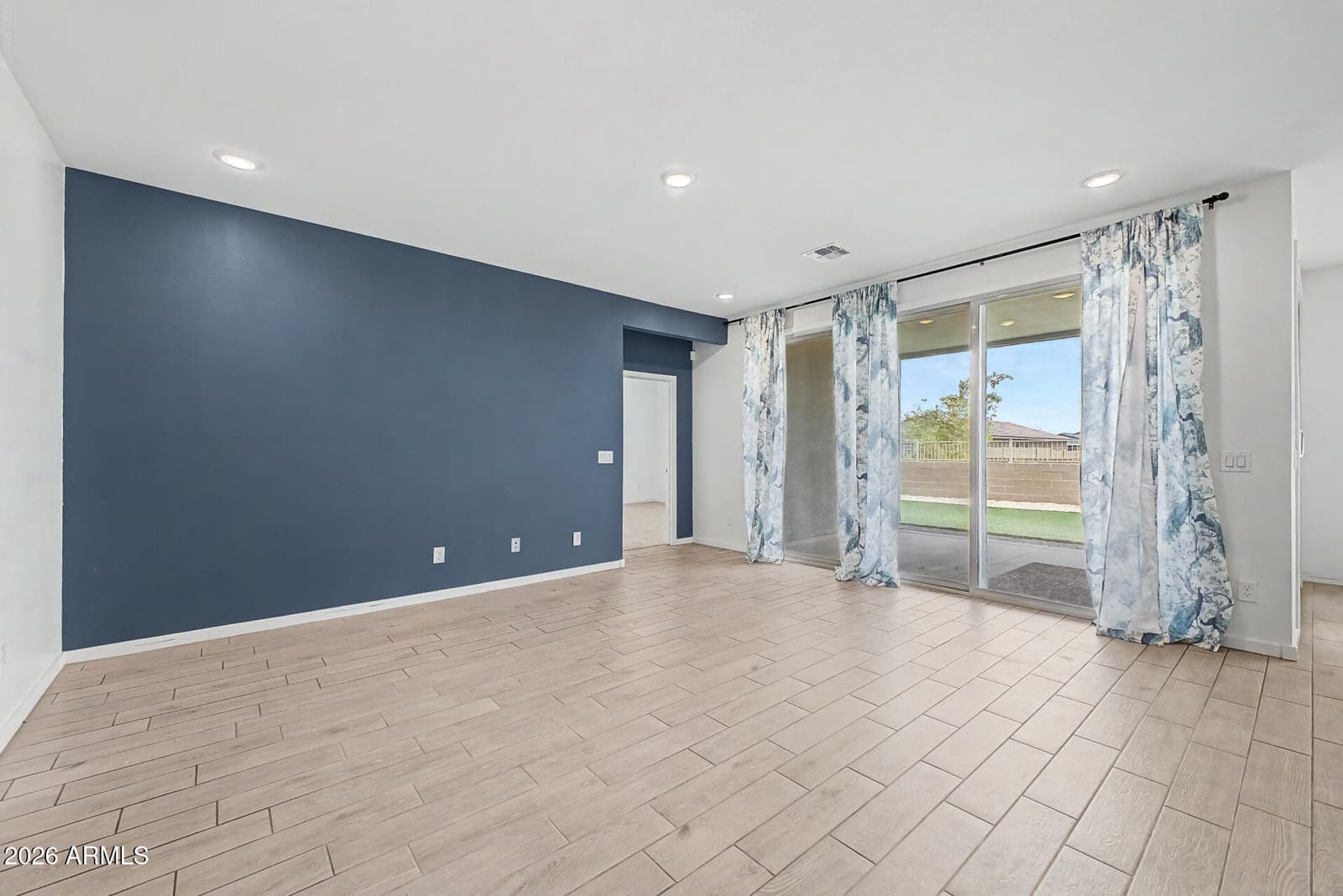 362 S San Vicente Lane, Casa Grande, AZ 85194 — photo 5 of 38