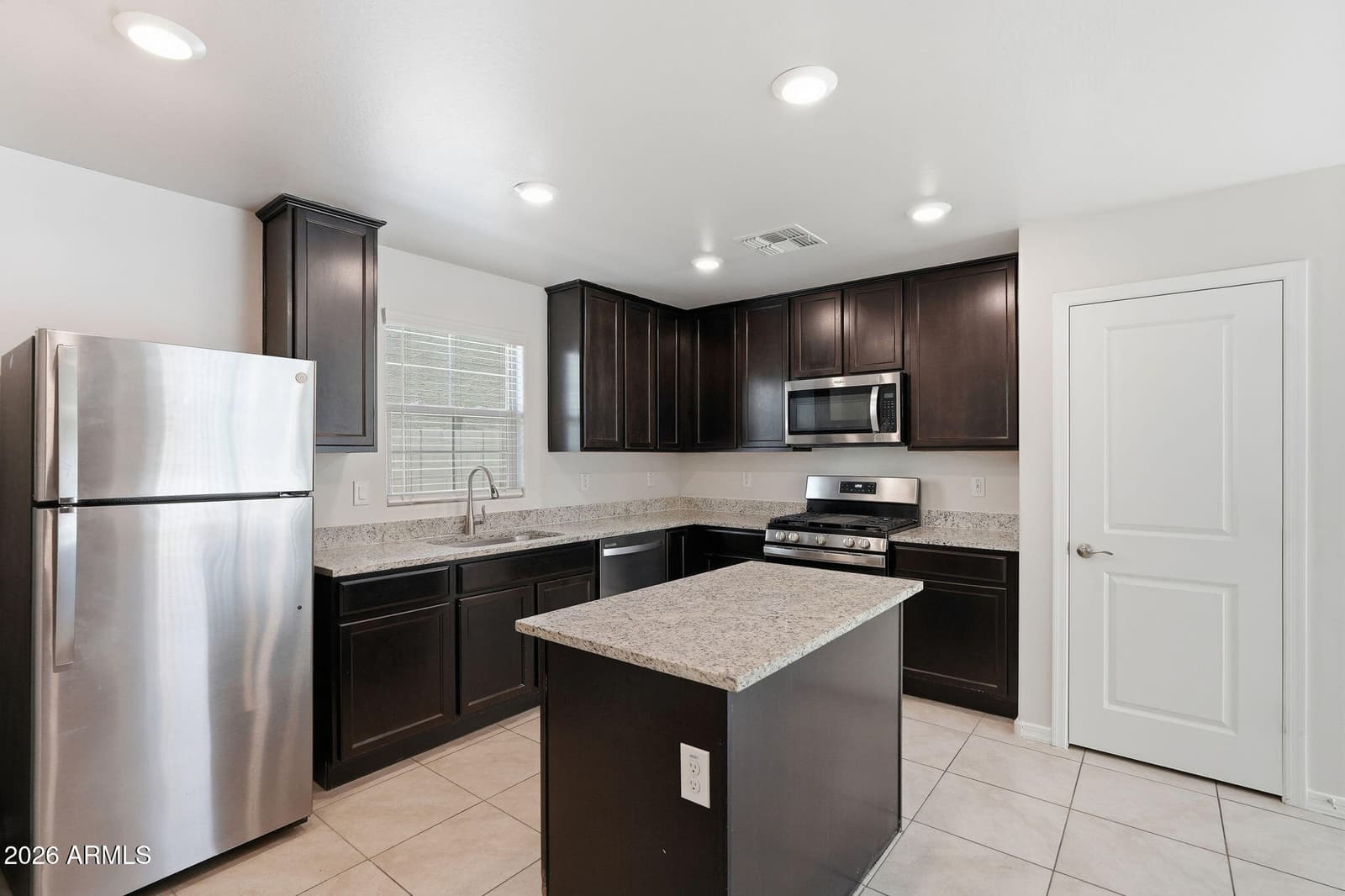3933 S 82nd Drive, Phoenix, AZ 85043 — photo 10 of 47