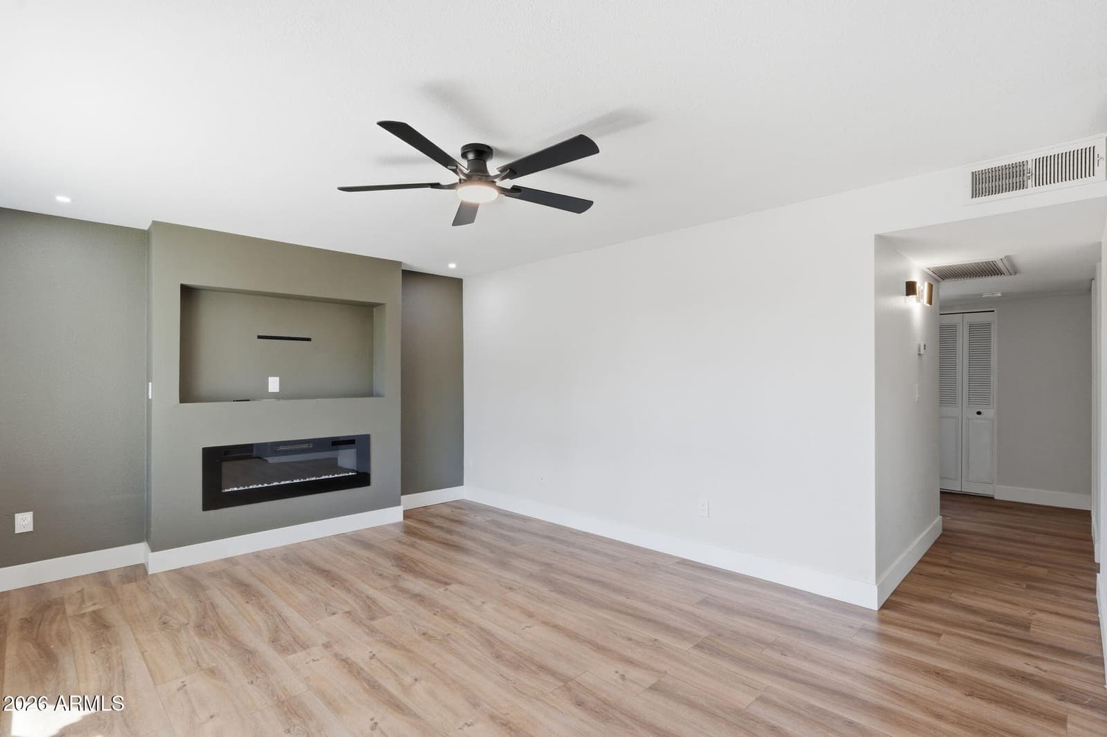 5406 S College Avenue, Tempe, AZ 85283 — photo 5 of 41