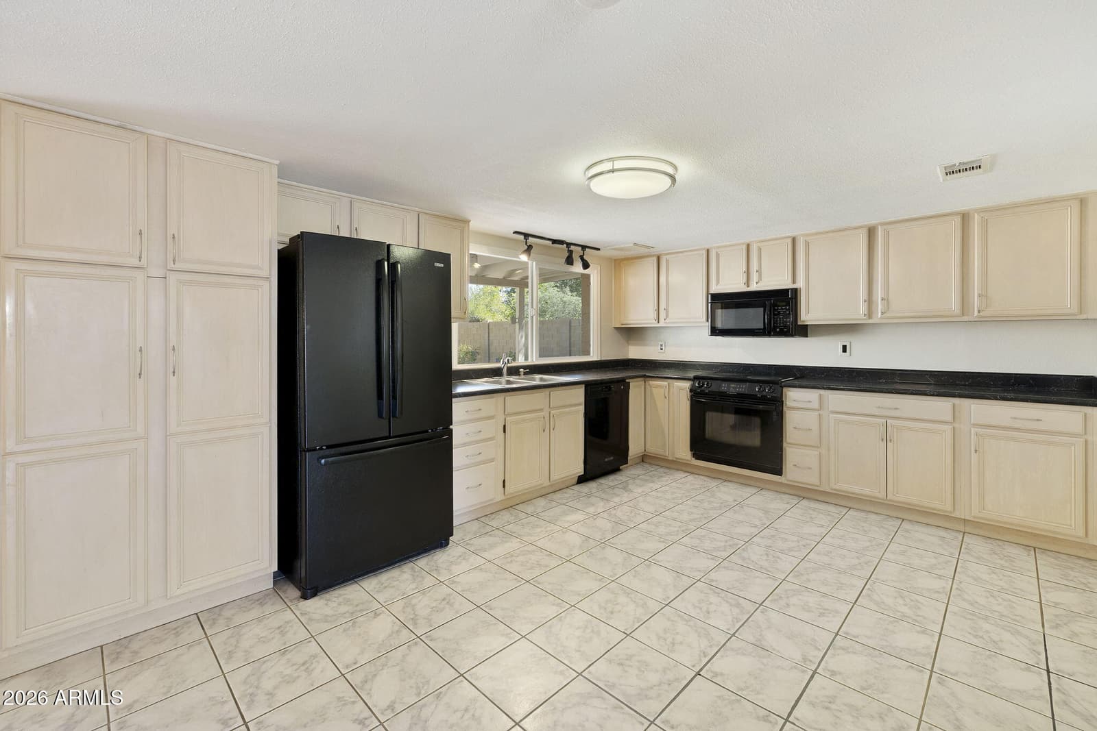 4538 W Purdue Avenue, Glendale, AZ 85302 — photo 17 of 60