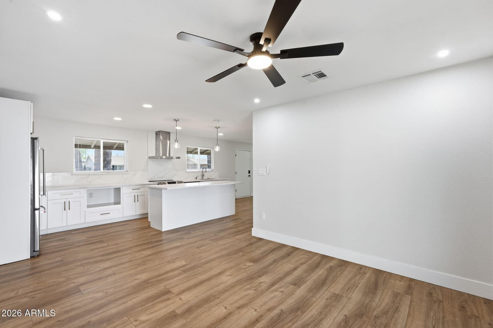 5406 S College Avenue, Tempe, AZ 85283 — photo 13 of 41