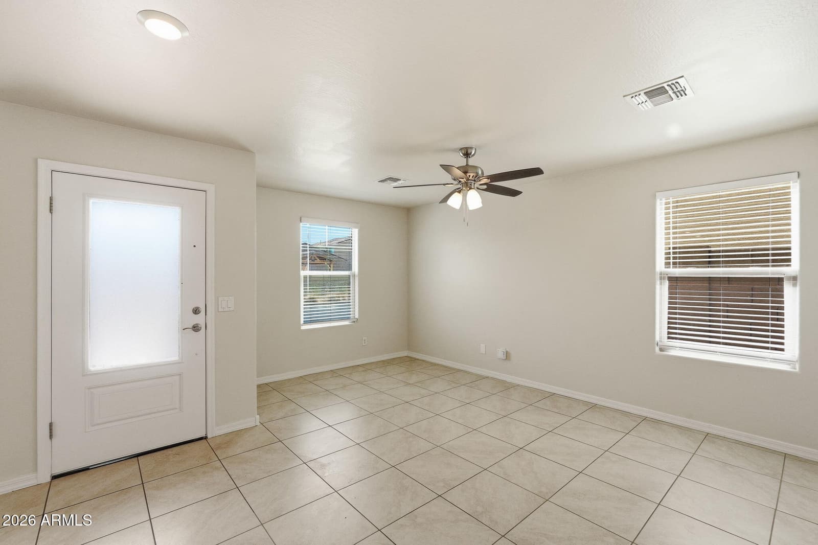 3935 S 82nd Drive, Phoenix, AZ 85043 — photo 5 of 37