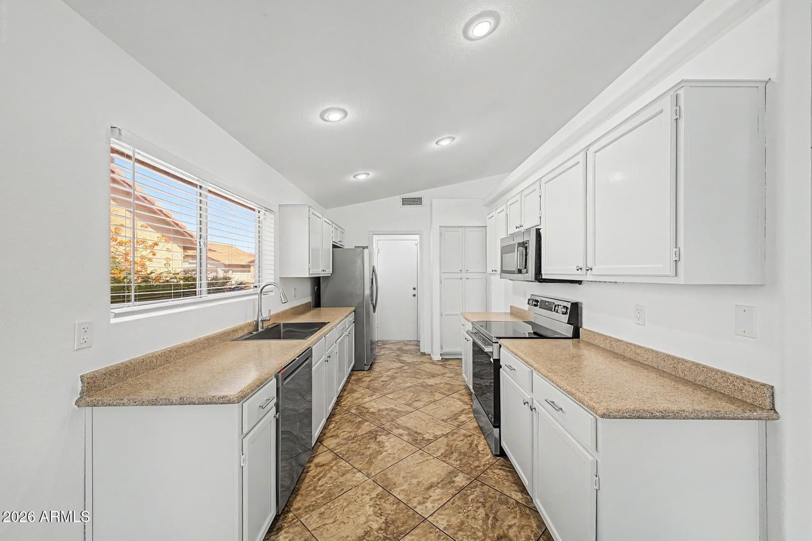 5963 W Mercury Way, Chandler, AZ 85226 — photo 10 of 37