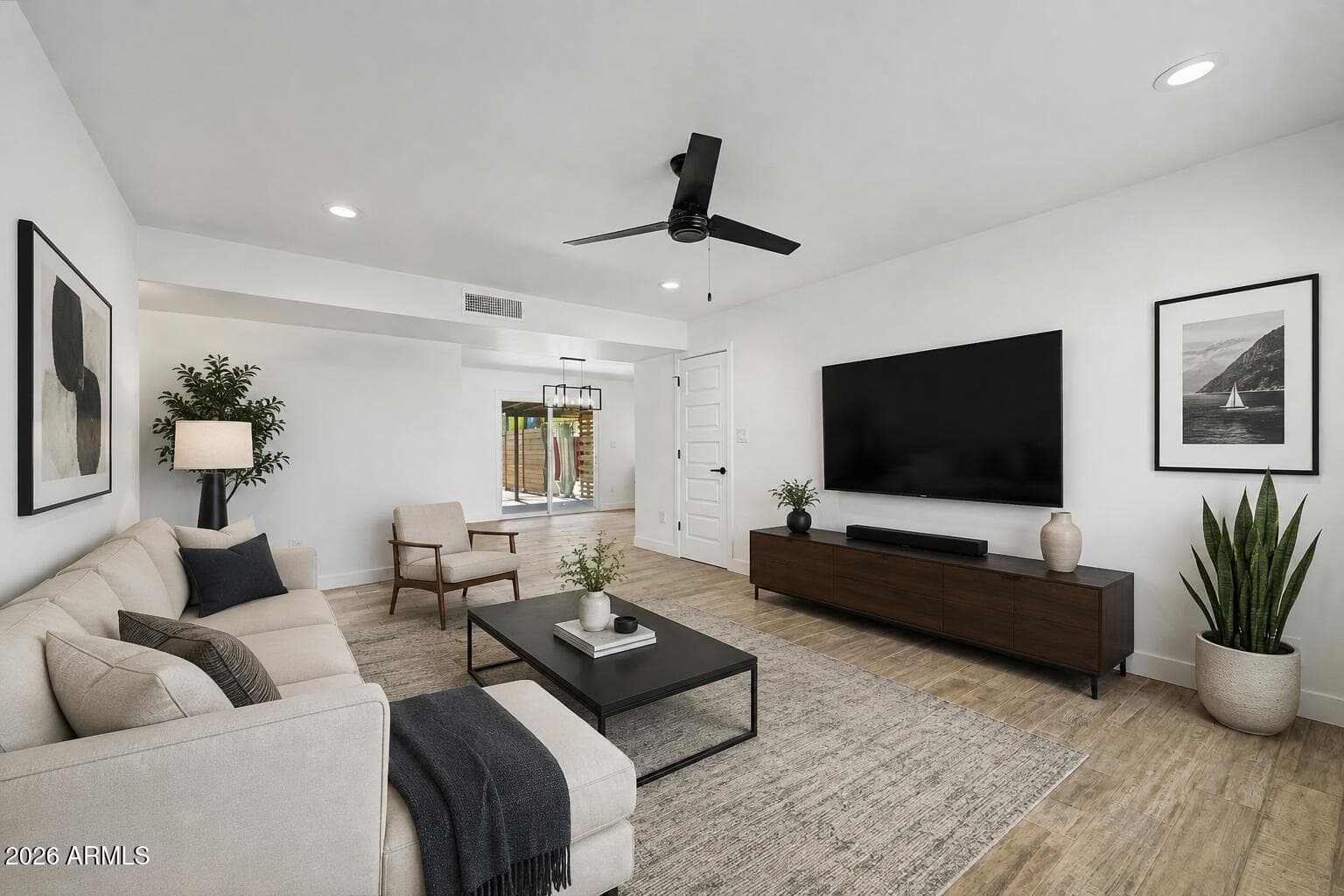 5813 S College Avenue, Tempe, AZ 85283 — photo 9 of 34