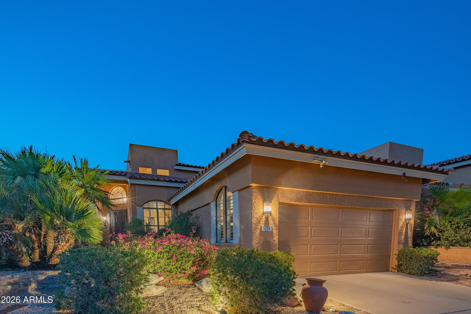 1054 E Shangri La Road, Phoenix, AZ 85020 — photo 1 of 35