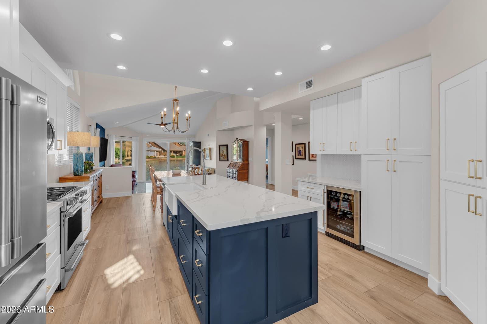 521 S Marina Drive, Gilbert, AZ 85233 — photo 4 of 115