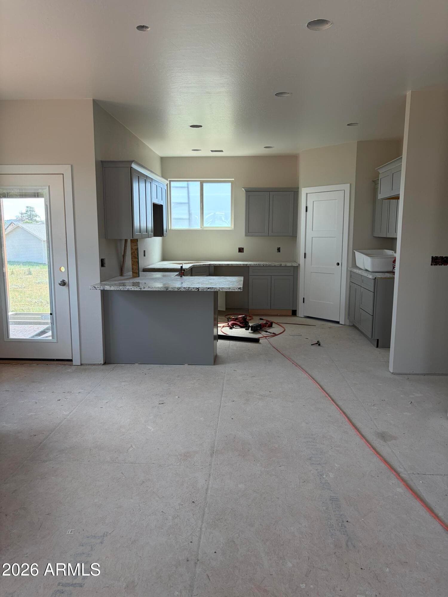 540 S Rockcreek Drive, Show Low, AZ 85901 — photo 2 of 8
