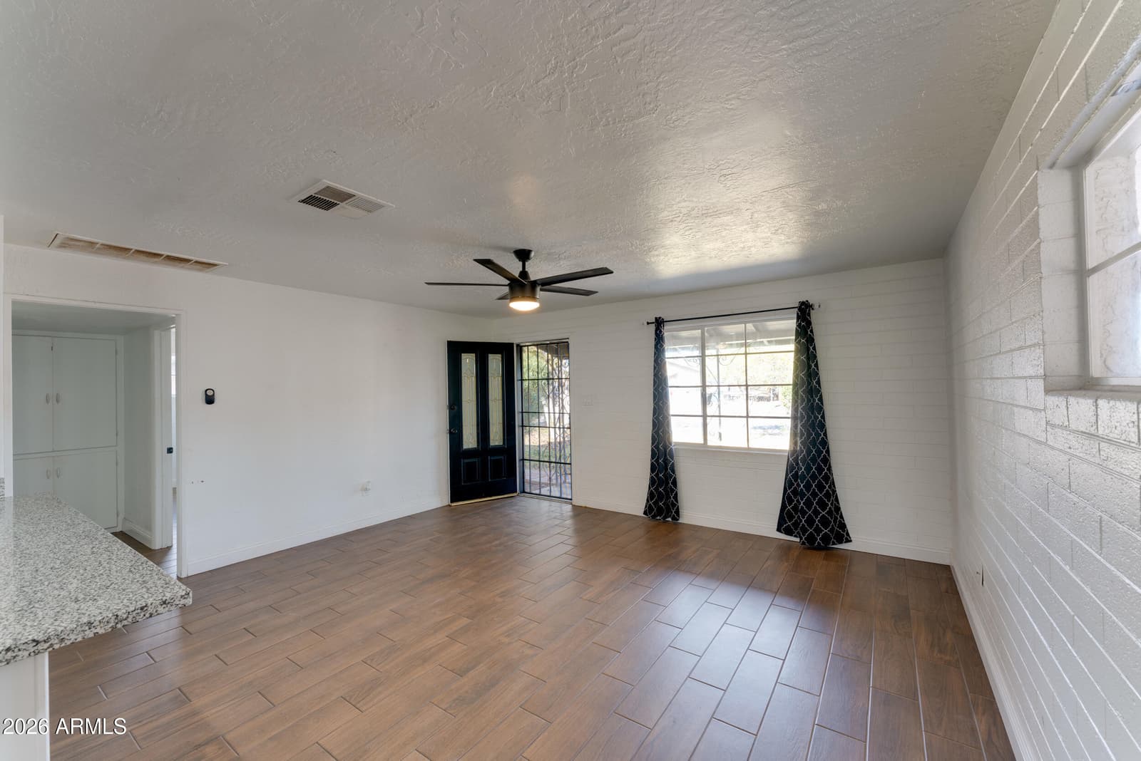 2089 E Don Carlos Avenue, Tempe, AZ 85281 — photo 11 of 34