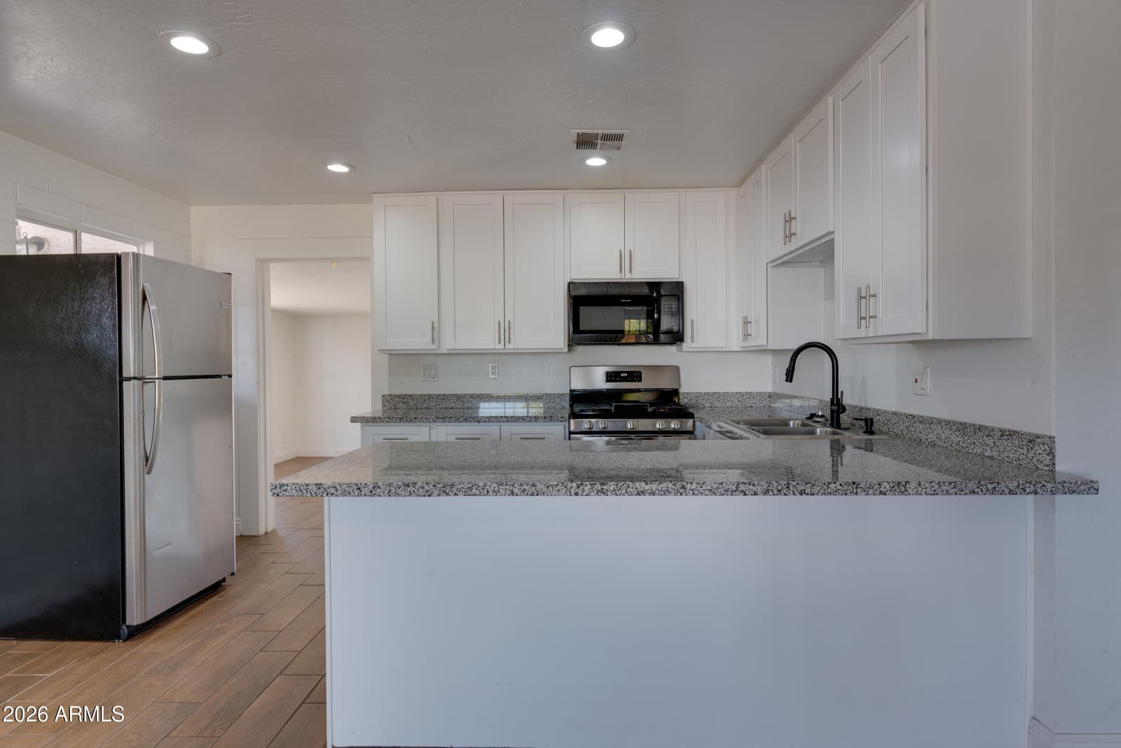 2089 E Don Carlos Avenue, Tempe, AZ 85281 — photo 13 of 34